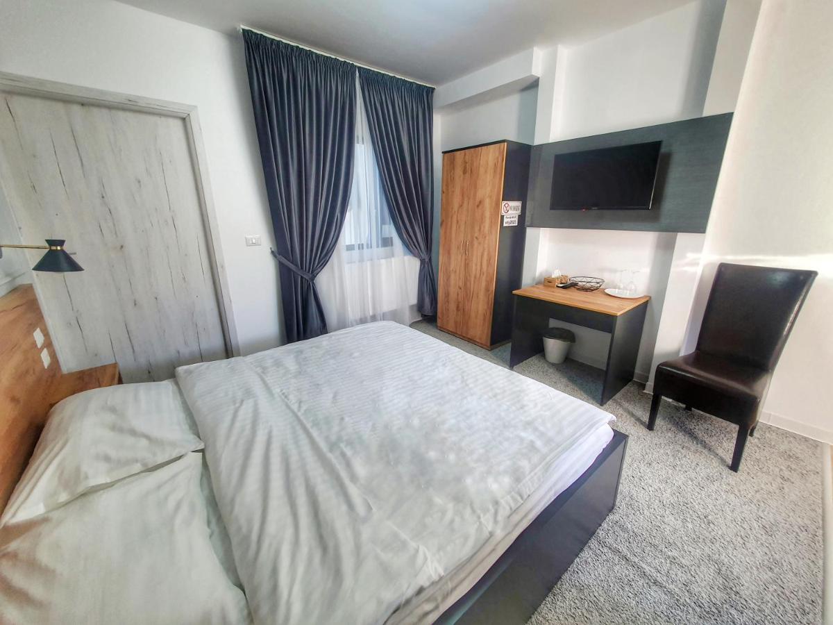 Vily Luxury Rooms Focşani Buitenkant foto