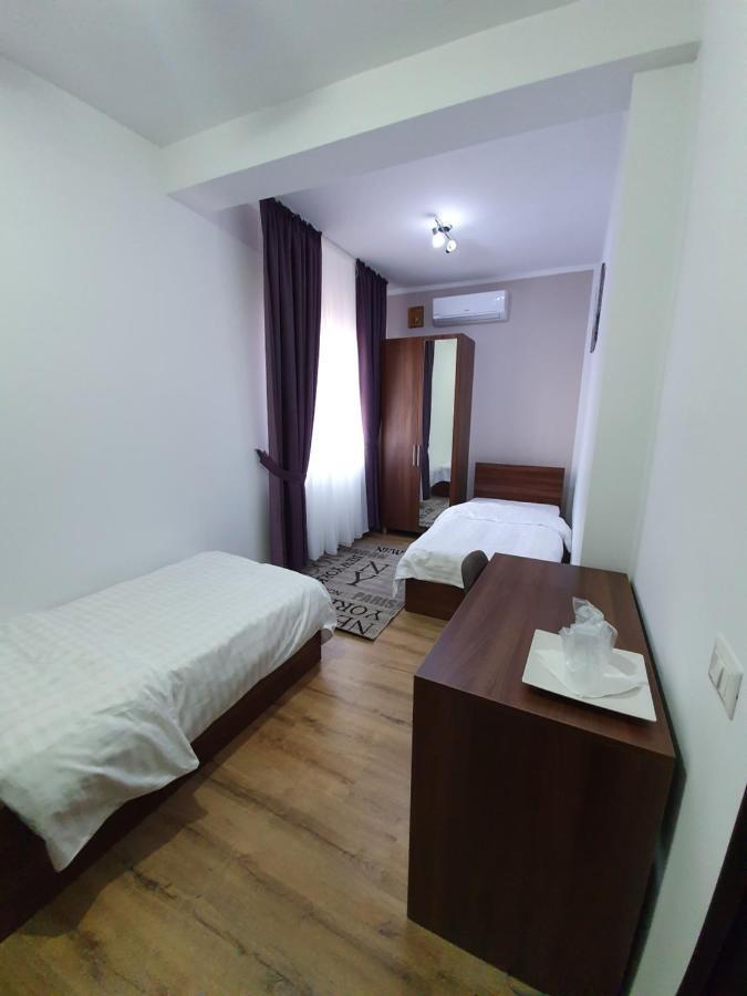 Vily Luxury Rooms Focşani Buitenkant foto